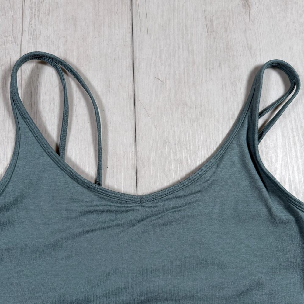 Vuori Performance Halo Crop Tank Top Blue VW1005 Size Large - Picture 2 of 10